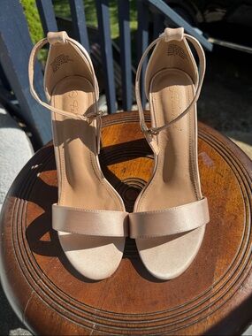 Ankle-Strap Open-Toe Heels in Nude